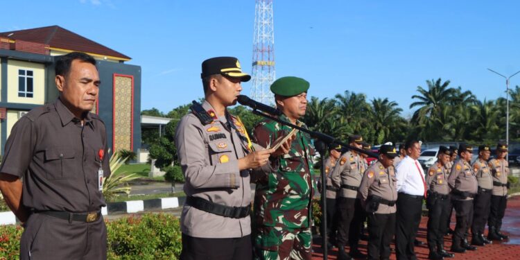 Polres Rokan Hulu Gelar Apel Pasukan Operasi Lilin Lancang Kuning 2024 untuk Pengamanan Natal dan Tahun Baru