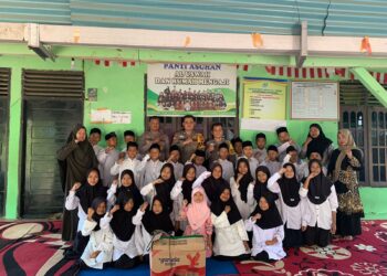 Kanit Binmas Dan Bhabinkamtibmas Polsek Rambah Gelar Giat Jum’at Berkah Di Panti Asuhan Al-Uswah