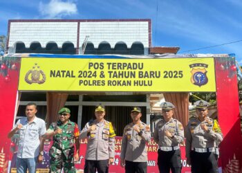 Wakapolres Rokan Hulu Tinjau Pos Terpadu Jembatan Ujung Batu, Tekankan Kesiapan Operasi Lilin Lancang Kuning 2024