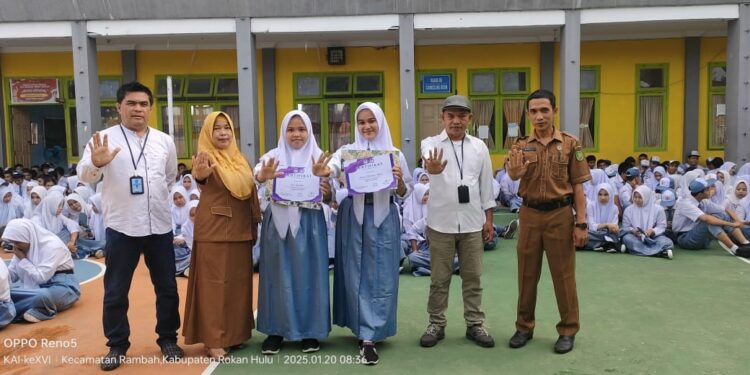 LPAI Kab. Rokan Hulu, Kunjungi SMAN 01 Rambah Sekaligus Penyerahan Sertifikat Peserta KAI