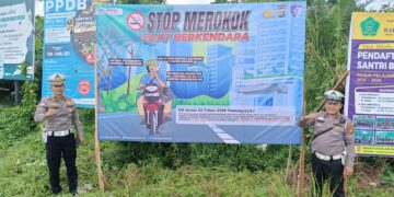 Satlantas Polres Rokan Hulu Gelar Kampanye Keselamatan Berlalu Lintas Melalui Pemasangan Spanduk Himbauan