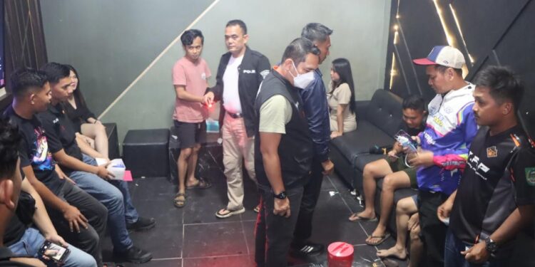 Kegiatan Rutin Yang Ditingkatkan (KRYD) Polres Rokan Hulu: Upaya Cegah Peredaran Narkoba Dan Miras