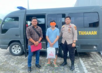 Pelimpahan Tersangka Dan Barang Bukti Perkara Rokok Ilegal Ke Kejaksaan Negeri Rokan Hulu