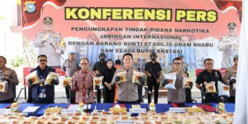 POLDA RIAU UNGKAP NARKOBA JARINGAN INTERNASIONAL