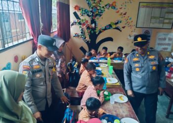 Pembagian Makan Bergizi Gratis Di Rokan Hulu: Dukung Kesehatan Anak Sekolah