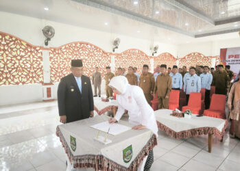 Dokter. Yeni Dwi Putri Anton Resmi Dilantik Jadi Ketua Dekranasda Rokan Hulu 2025-2030