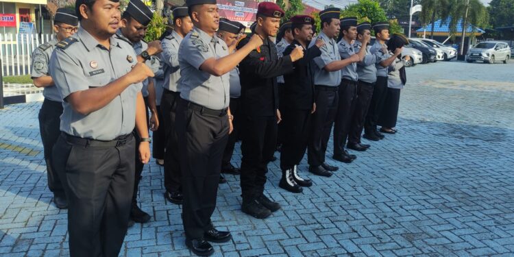 Pimpin Apel Pagi, Kasi Giatja Lapas Pekanbaru Ajak Seluruh Jajaran Tingkatkan Kewaspadaan di Bulan Ramadhan