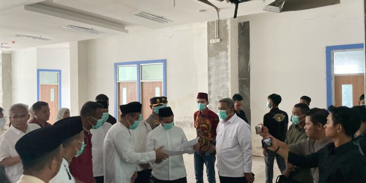 Safari Ramadhan Gubri di Rohul, Melakukan peninjauan langsung ke beberapa fasilitas umum