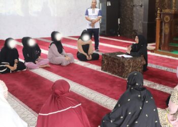 Ustadzah Elfiani Beri Tausyiah di Bulan Ramadhan Kepada WBP Perempuan Lapas Pasir Pangarayan