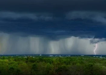 BMKG Keluarkan Peringatan Dini Cuaca Hujan di Sejumlah Kota Besar Sabtu 26 April, Pekanbaru Hujan Disertai Petir