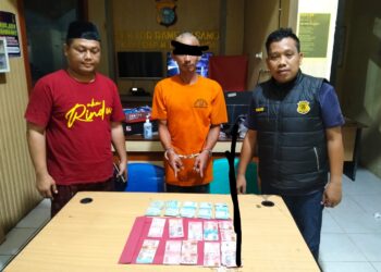 Dalam Waktu Singkat; Polsek Ramba Samo Berhasil Ungkap Kasus Penggelapan Uang, Pelaku Diamankan Di Jambi.