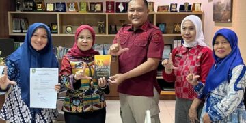 Dinas Perpustakaan dan Kearsipan Provinsi Riau Serahkan 60 Buku untuk Perpustakaan L’Pasian