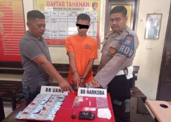 Komitmen Perangi Narkoba; Polsek Rambah Hilir Berhasil Lagi Amankan Seorang Bandar Serta Sabu Seberat 7,06 Gram.