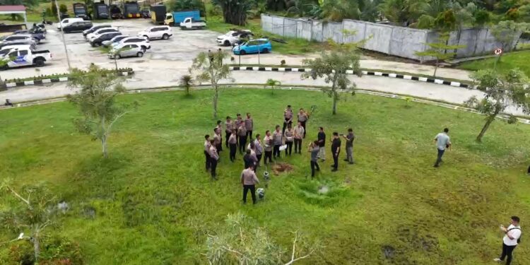 Polres Rokan Hulu Tunjukkan Aksi Nyata Dukung Program Environment Ethic Kapolda Riau