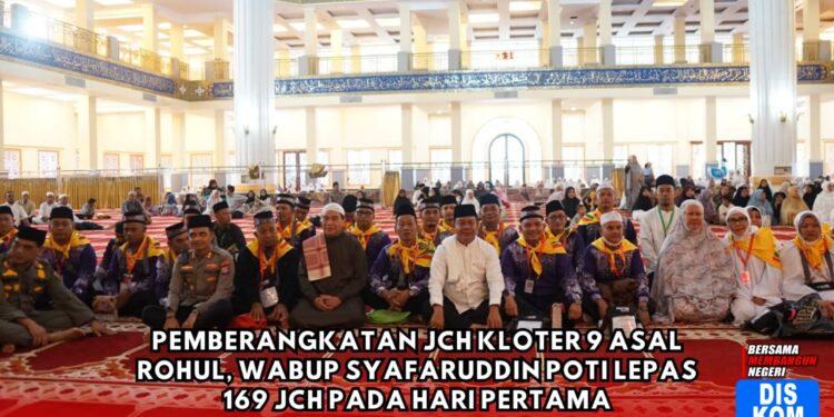 Pemberangkatan JCH Kloter 9 asal Rohul, Wabup Syafaruddin Poti Lepas 169 JCH pada Hari Pertama