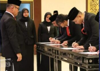 Veazanol Kosuma Resmi Jabat Anggota MPDN Rokan Hulu, Dilantik Oleh Kakanwil Kemenkum Riau