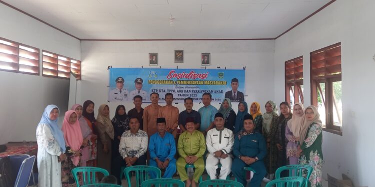 Lindungi Generasi Muda! LPAIdan Dinsos Rokan Hulu Sosialisasikan Bahaya TPPO, Kekerasan Anak, dan Pernikahan Dini di Desa Karya Mulya