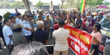 Ratusan Warga Bangun Jaya Desak Bupati Rohul Hentikan Operasional PT. MAN