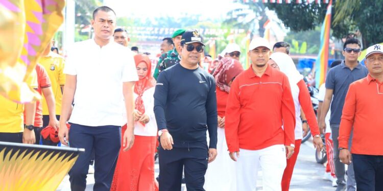 Ribuan Warga Meriahkan Jalan Santai HUT RI ke-80 di Desa Sontang”