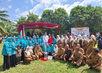 Ketua PKK Desa Sontang, Efni Saswita, A.Ma, Antar Desa Sontang Raih Juara Terbaik I Lomba Aku Hatinya PKK Tingkat Kabupaten Rokan Hulu