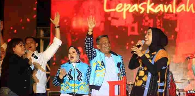 Ribu Warga Padati Malam Puncak HUT ke-26 Rokan Hulu, Rayola dan Kotak Guncang Panggung Pesta Rakyat