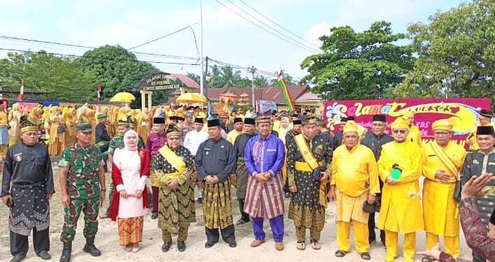 Raja Rambah XI Hadir dalam Penabalan Junjungan Adat Kunto Darussalam, Merajut Persatuan Luhak