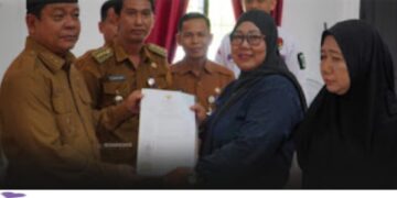 Wabup Rohul Syafaruddin Poti Hadiri Penyerahan Sertifikat Halal dan Perizinan Berusaha UMKM di Kecamatan Tandun