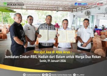 Penandatangan Mou Jembatan Cindur Dan Rbs Oleh ,” Bupati Rohul Dan Rohil ,, Dua Rokan Satukan Akses – Harapan Warga