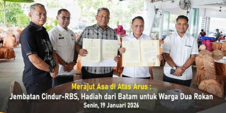 Penandatangan Mou Jembatan Cindur Dan Rbs Oleh ,” Bupati Rohul Dan Rohil ,, Dua Rokan Satukan Akses – Harapan Warga