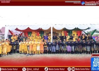 Sakral dan Penuh Marwah, Tuanku Tengku Muhammad Roem Dinobatkan sebagai Junjungan Adat Raja Luhak Kunto Darussalam