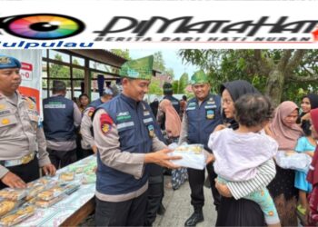 Sentuh Masyarakat Pesisir Sungai Siak, Ditpolairud dan Biddokkes Polda Riau Melaksanakan Kegiatan “Jalur” (Jelajah Riau Untuk Rakyat)