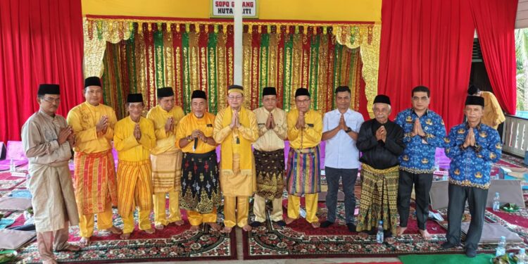 Raja Rambah ke- XI Tegaskan Marwah Adat Mandailing Na Pitu Huta Tetap Lestari di Luhak Rambah